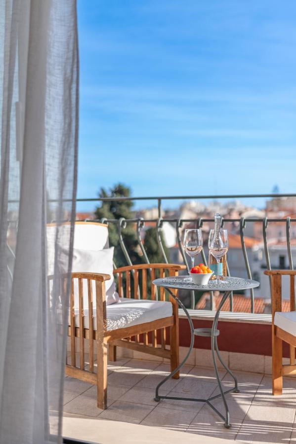 La Fabrique A Poupees - Chambres Et Appartements De Charme Au Coeur De Menton Buitenkant foto